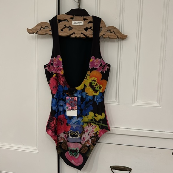 DESINGUAL FLORAL SLEEVELESS BODYSUIT SZ S - Picture 2 of 4